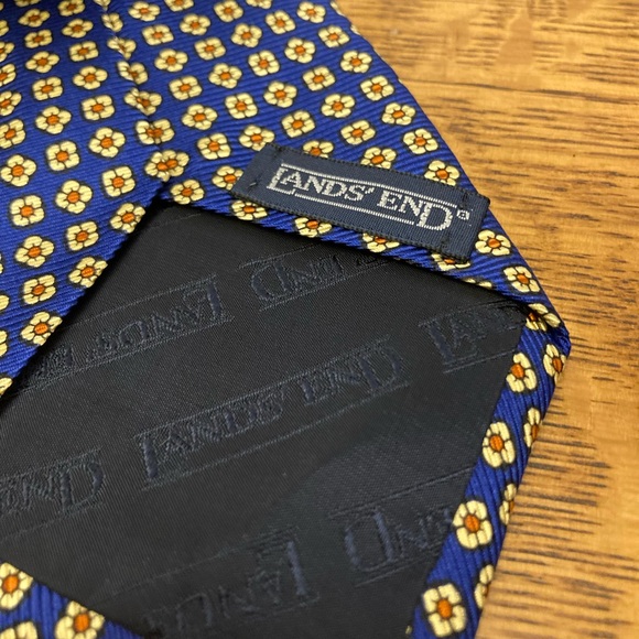 Lands’ End Bright Blue Silk Necktie Floral Pattern - Picture 3 of 4